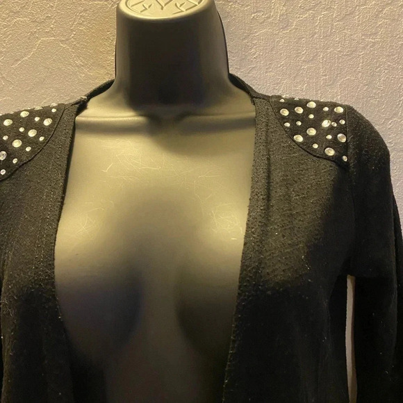 Rue21 Women's Black Open Front Cardigan Small Studded Shoulder Lightweight - Picture 11 of 16